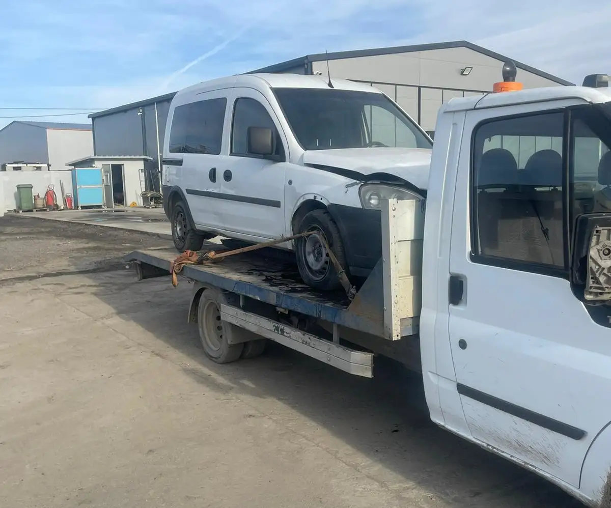 Masini Rable Colectare Rable Auto - Masina veche la fier vechi